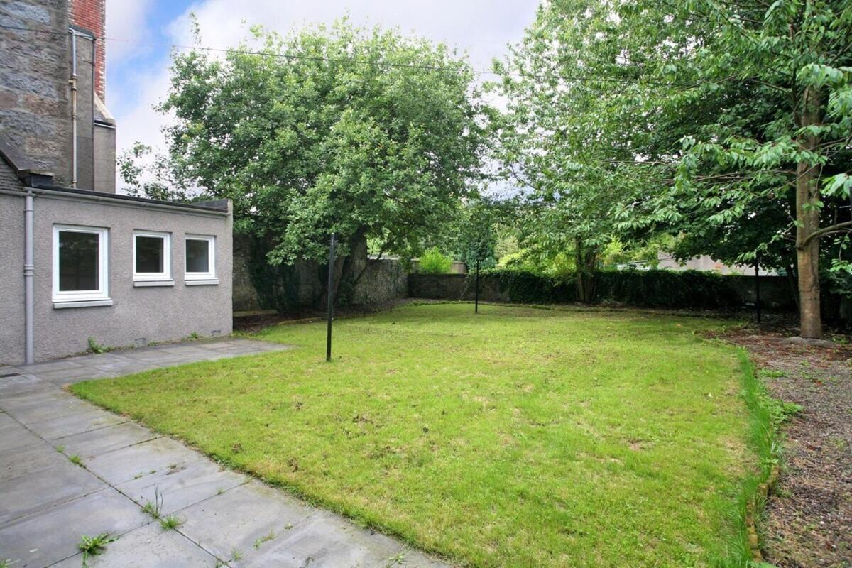 2 Bedroom, Free Parking & Netflix Near Hospitals *